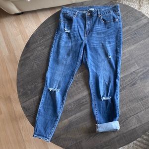 Dex- Distressed Skinny